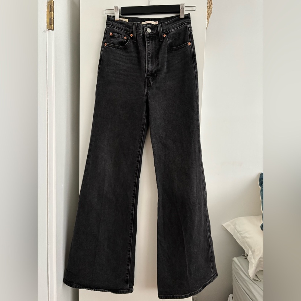 Levi’s Ribcage Bell - size 25